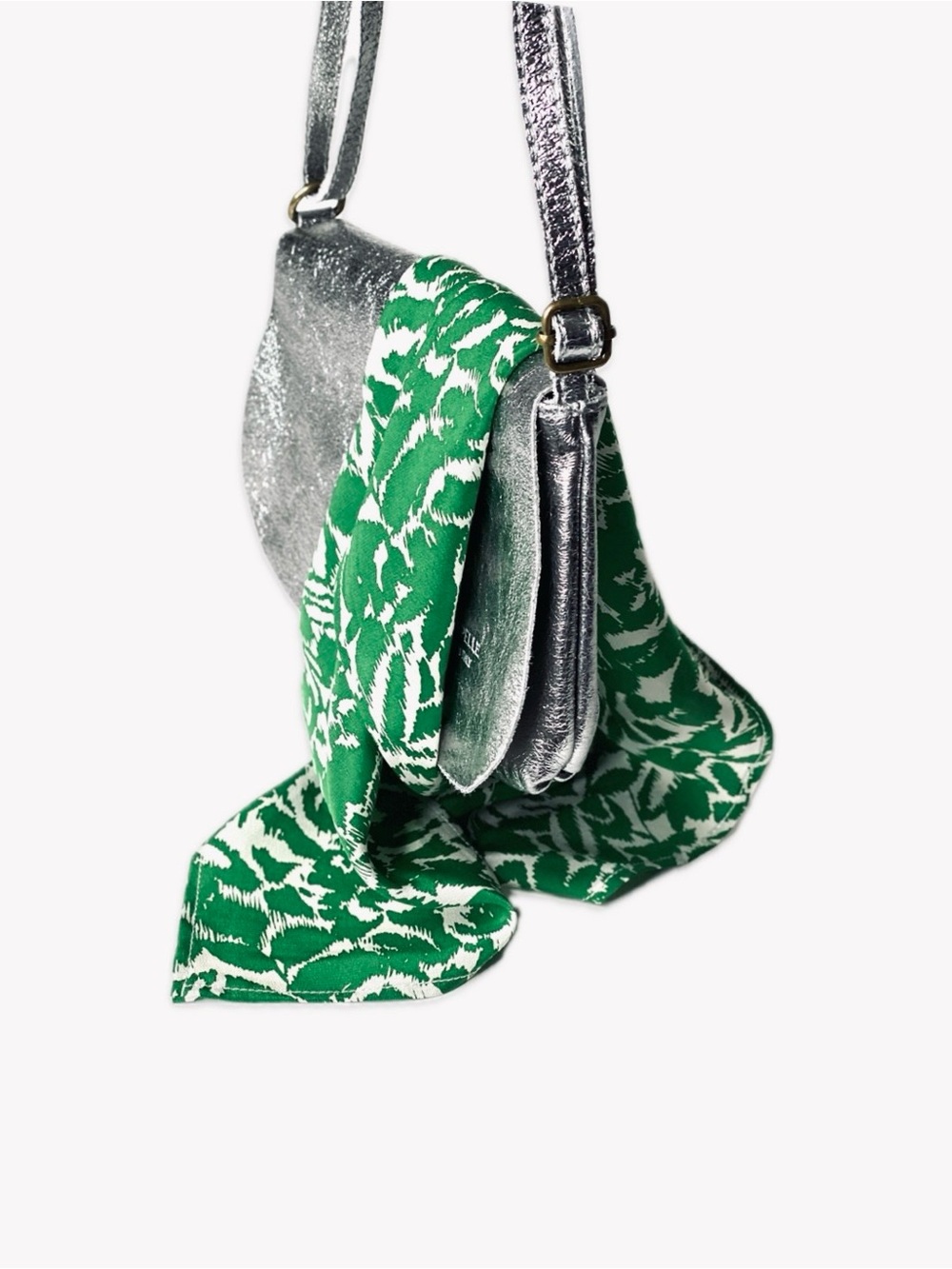 NWT SILKLETTE Mer de Verts 100% Fine Silk Kerchief Scarf GREEN/WHITE